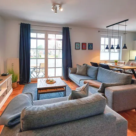 Bakenberg Wg 13 Strandläufer Mit Balkon Binz